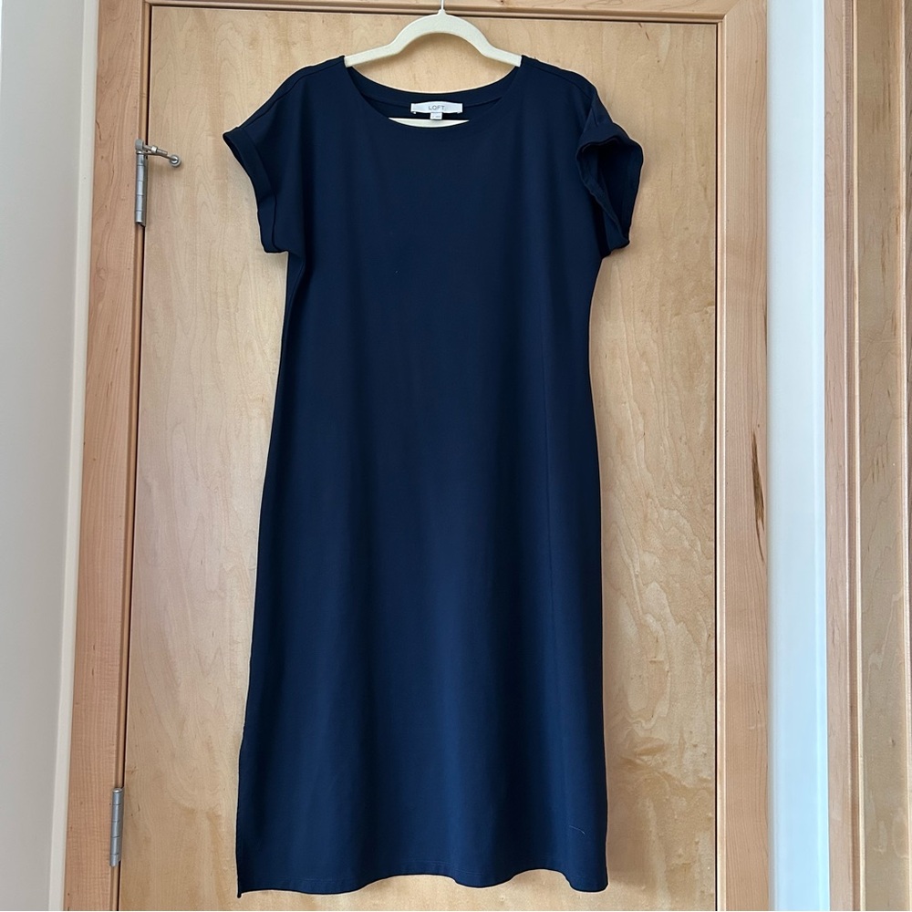 LOFT Short Sleeve Dress - Size Medium